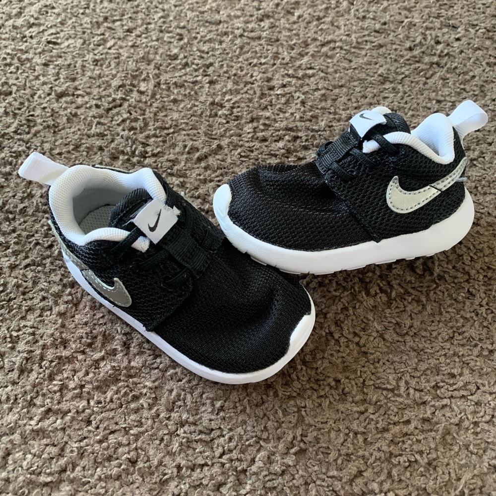 Nike shoes size 5